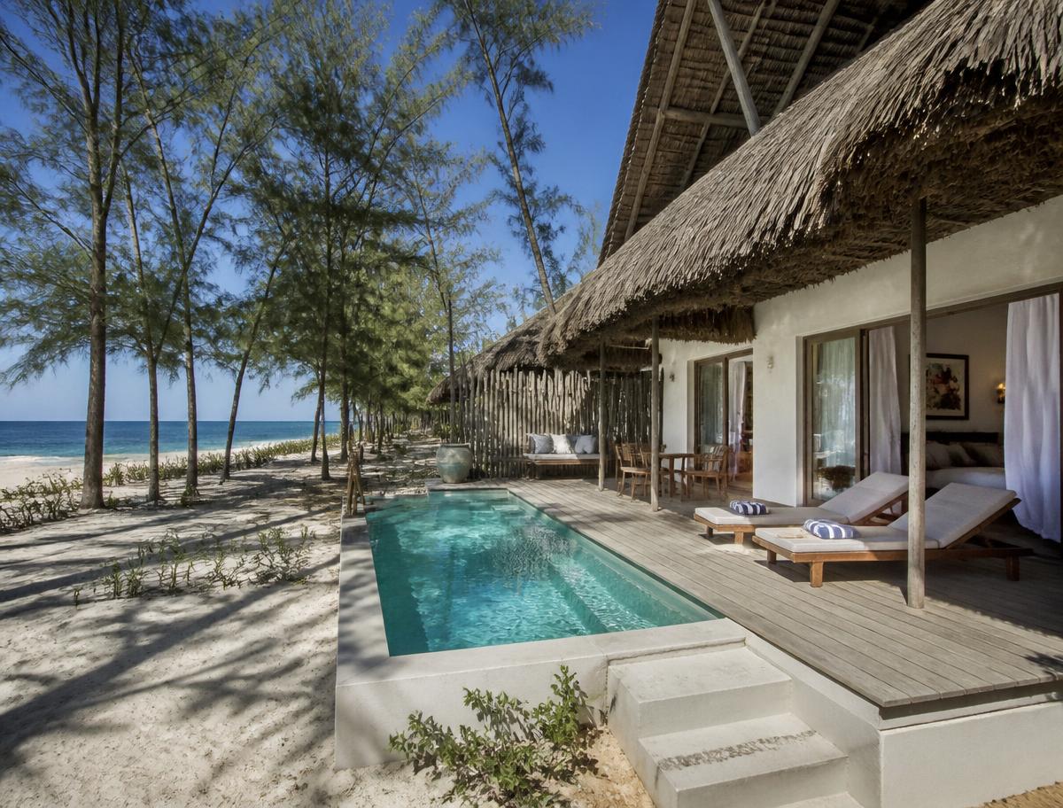 Thatched beach villa, plunge pool, casuarinas, no neighbours.